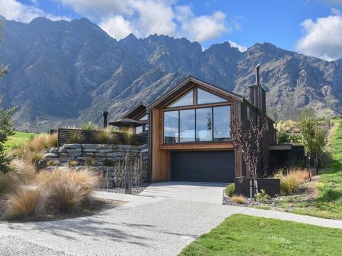 17 Pendeen Crescent, Jacks Point