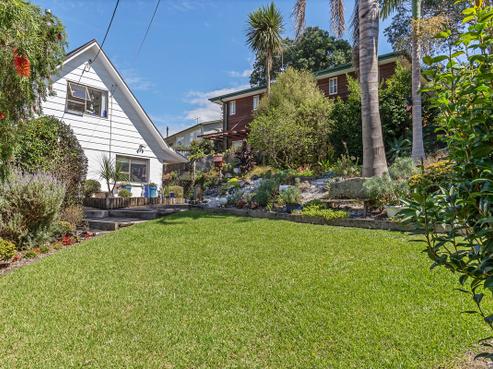 12 Beverley Road, Stanmore Bay