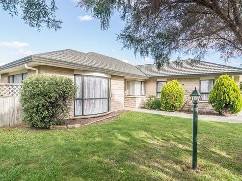 57 Guildford Drive, Paraparaumu