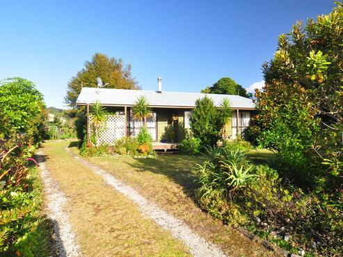 110 Mayfair Avenue, Whangamata