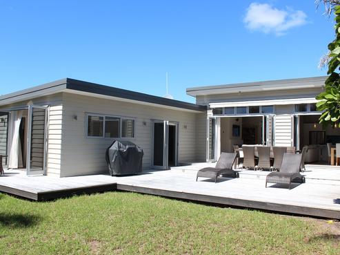 190 Kowhai Avenue, Matarangi