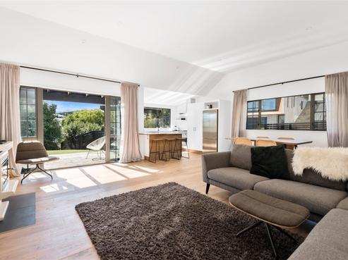 6 Hogan Lane, Wanaka