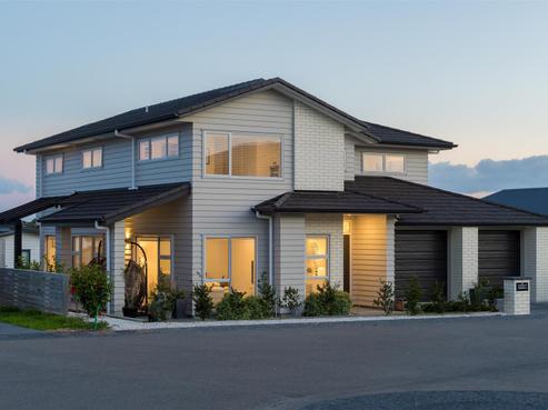5 Eastreef Court, Long Bay