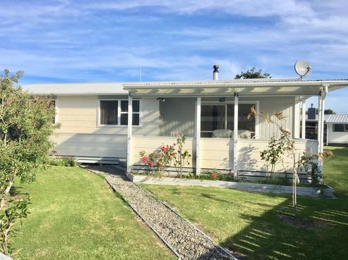 82 Nash Parade, Foxton Beach