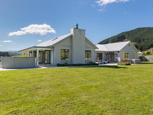 79 Kakariki Way, Whitemans Valley