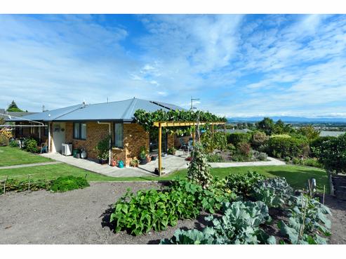 13 Hillplough Heights, Richmond
