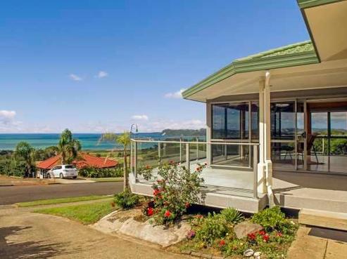 141 Centennial Drive, Whitianga