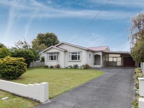 8 Hunia Street, Marton