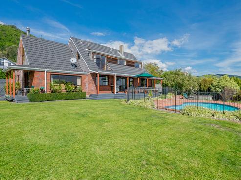 124 Winara Avenue, Waikanae