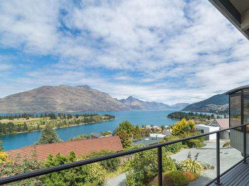 30 Panorama Terrace, Queenstown Central