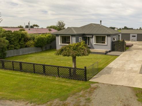 2 Geisha Road, Waikuku