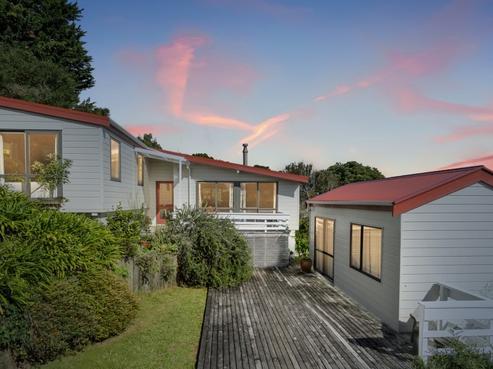 37 Tennis Court Road, Raumati South
