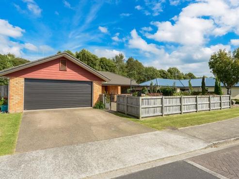 54 Nielsen Gardens, Rototuna