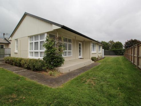2 Fire Station Lane, Trentham