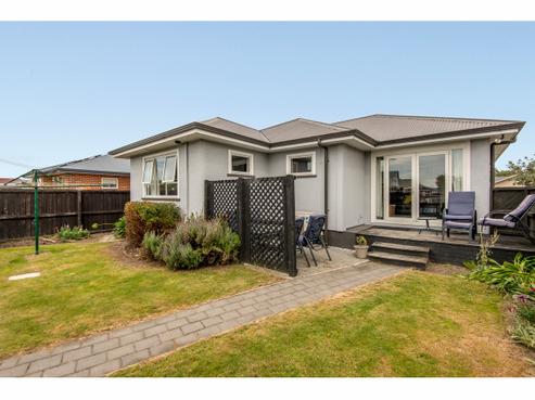 73A Vagues Road, Northcote