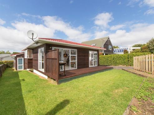 232A Meola Road, Point Chevalier