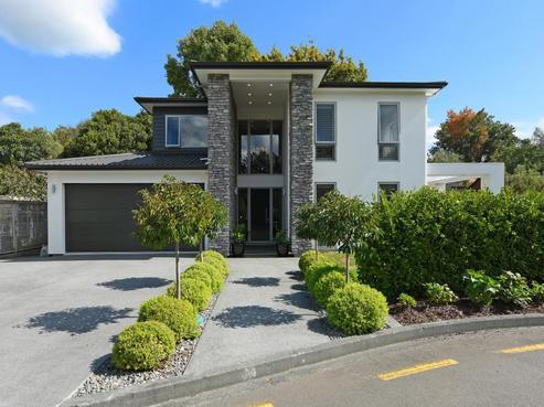 8 Oakmont, Heretaunga
