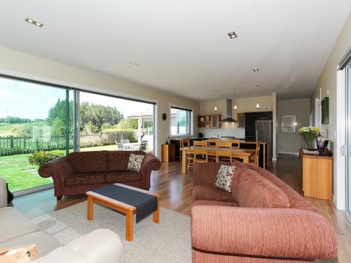 16A Montrose Place, Highlands Park