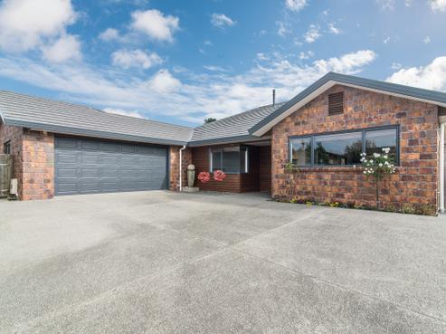 21 Waterstone Avenue, Paraparaumu