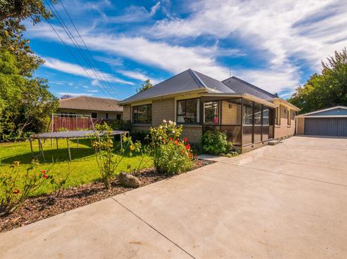 126 Garlands Road, Hillsborough
