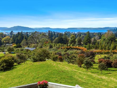 33 Exeter Place, Tihiotonga