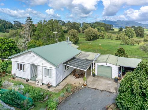 221 Meadway Road, Ngahinapouri