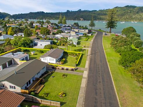 71 Robinson Road, Whitianga