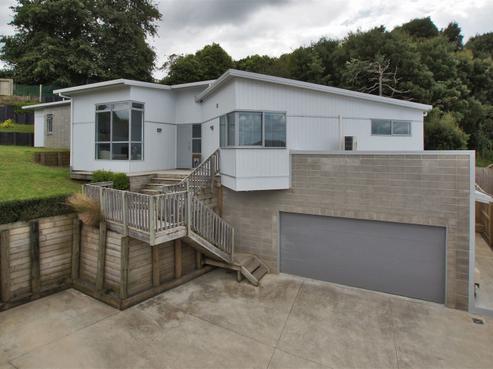 4 Fasham Lane, Huntington