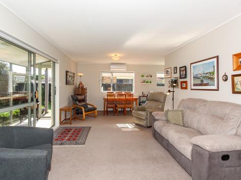 2/6 Smith Road, Merrilands