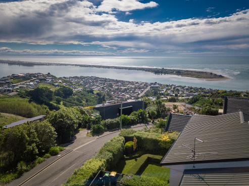 135 Moncks Spur Road, Redcliffs