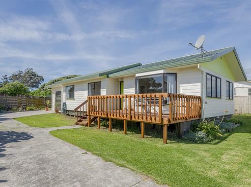 4 Karaka Street, Otaki Beach