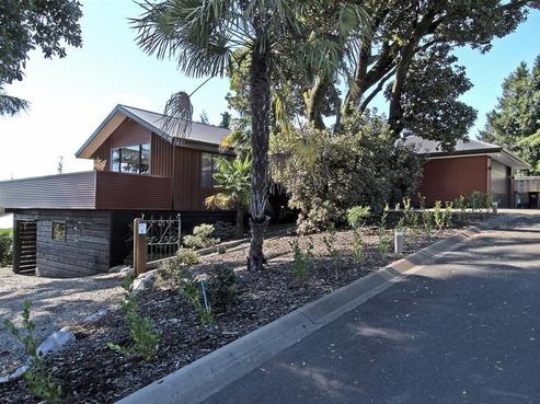 70 Pitfure Road, Wakefield