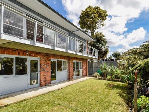 12 Range Road, Swanson
