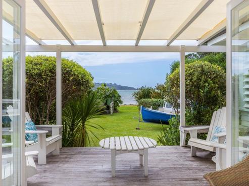 52 Harbour View Road, Point Wells