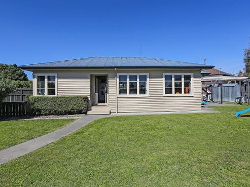 703 Beech Road, Akina