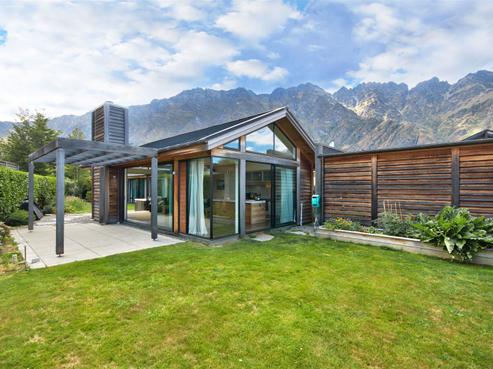 8 Rannoch Drive, Jacks Point