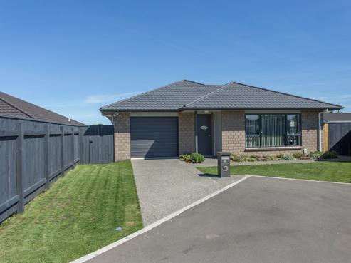 10 Leicester Place, Springvale