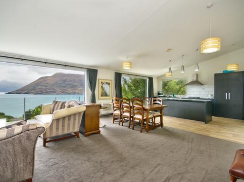 8A Moss Lane, Fernhill/Sunshine Bay