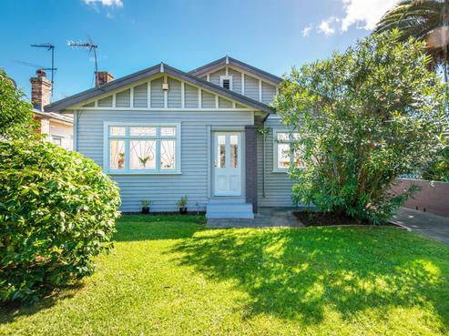 1009 Great North Road, Point Chevalier