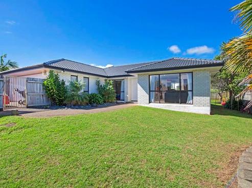 30 Meadowland Drive, Somerville
