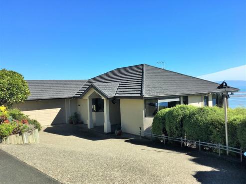 18 Davies Drive, Atawhai