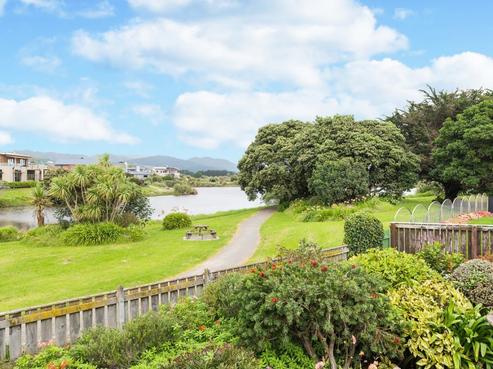 194 Tutere Street, Waikanae Beach