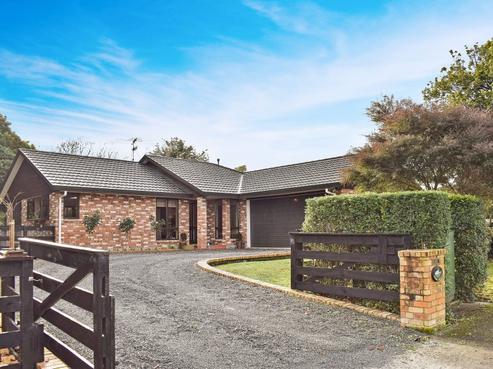 11 Tararua Crescent, Otaki