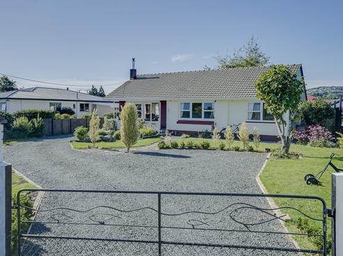 6 Neale Avenue, Stoke