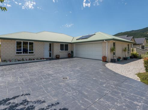 15 Hart Road, Richmond