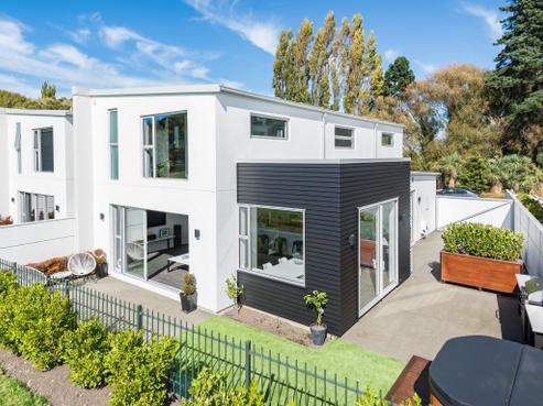 7 Seager Lane, Middleton