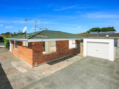 1/160 Centreway Road, Orewa