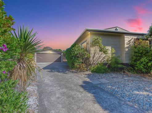 252 Manly Street, Paraparaumu Beach