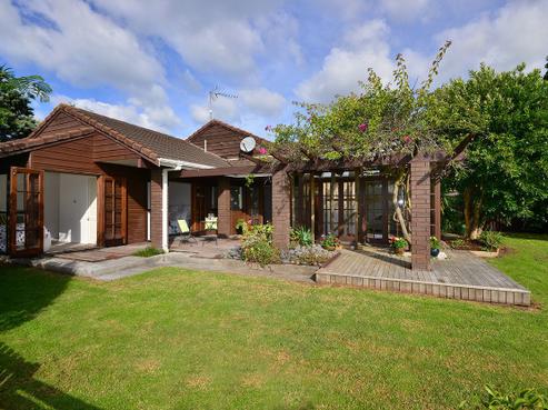 6 Maygrove Drive, Orewa