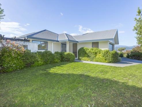 129 Kirton Drive, Riverstone Terraces